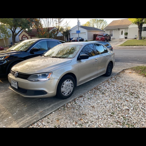 2014 Volkswagen Jetta - Picture 3 of 8